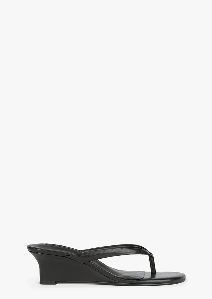 Edgy Black Vintage - Tony Bianco