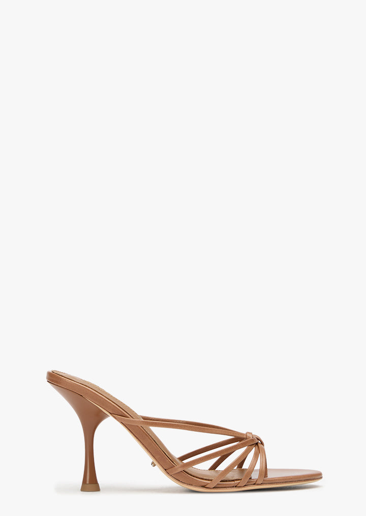 Lia Tan Vintage - Tony Bianco