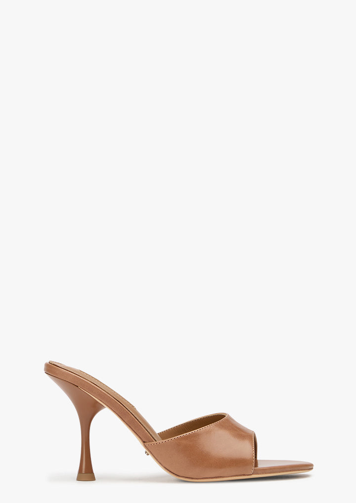 Lucy Tan Vintage - Tony Bianco