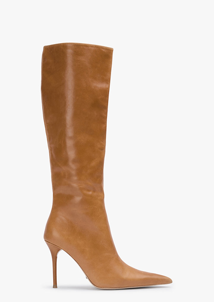 Izia Whiskey - Tony Bianco